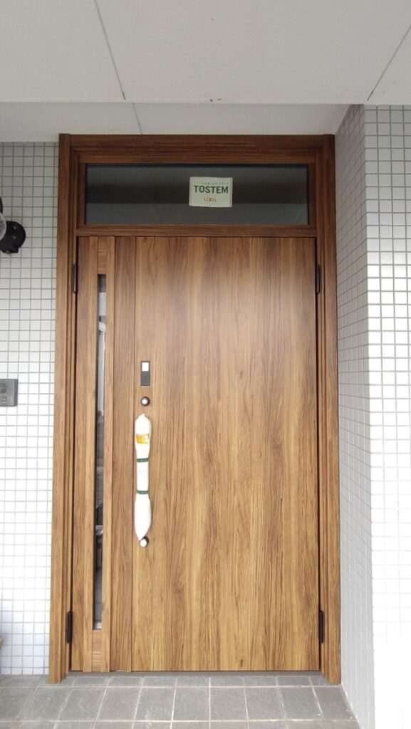 岐阜市　岐阜　玄関交換工事　リシェント　施工後