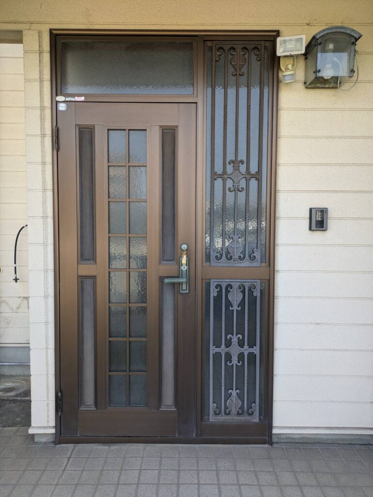 玄関　リシェント　施工前　江南市