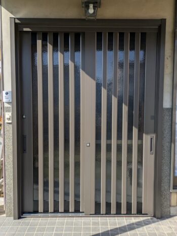 江南市　リシェント　玄関引戸　施工後