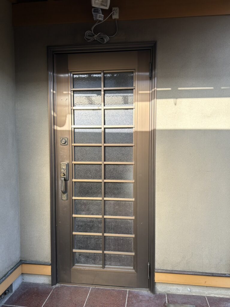 玄関ドア　リフォーム　リシェント玄関ドア　関市　交換前