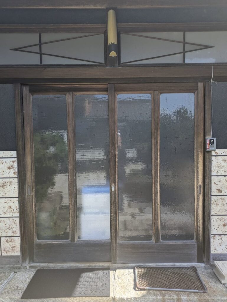 稲沢市　リシェント　玄関引戸　施工前