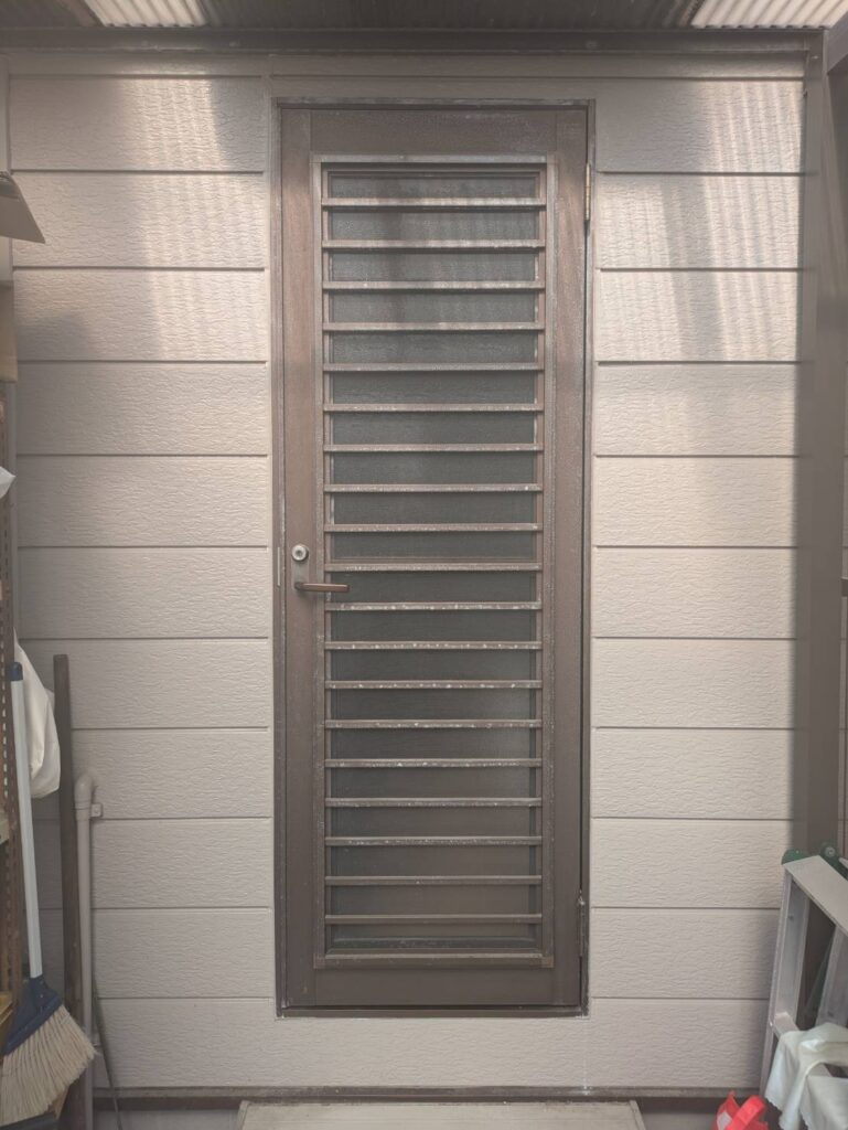 勝手口　リフォーム　施工前　一宮市