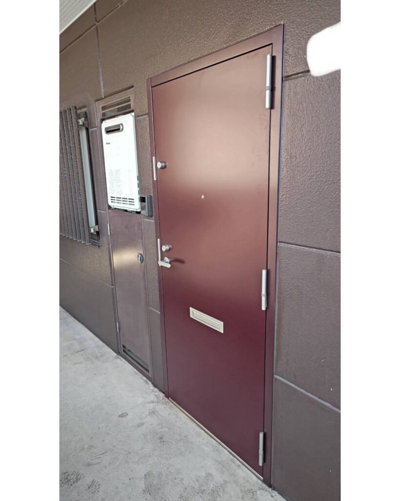 玄関ドア　リフォーム　マンション　一宮市　交換後