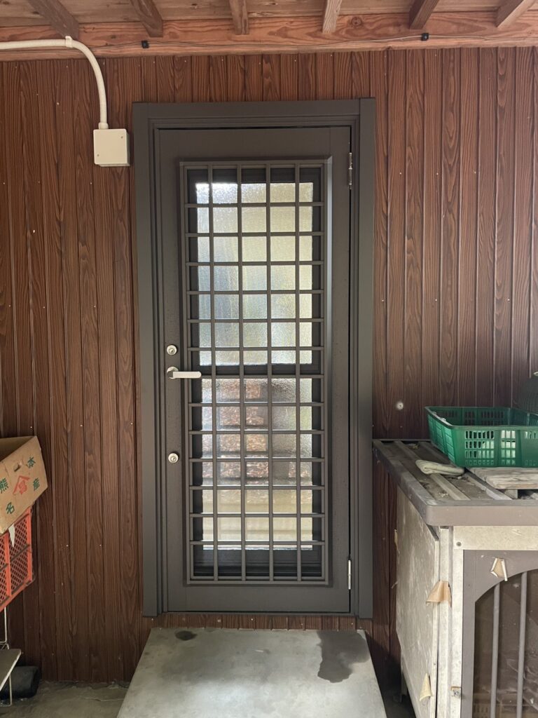 勝手口　リフォーム　施工後　本巣市