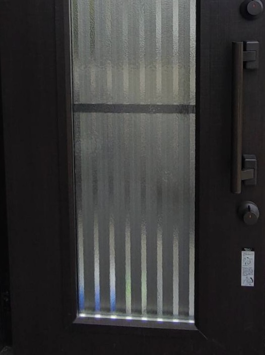 ガラス割れ替え（玄関）