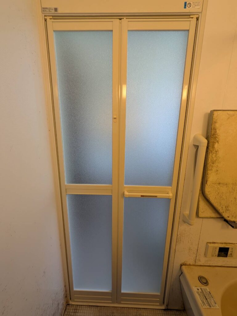 浴室ドア　尾張旭市　交換後