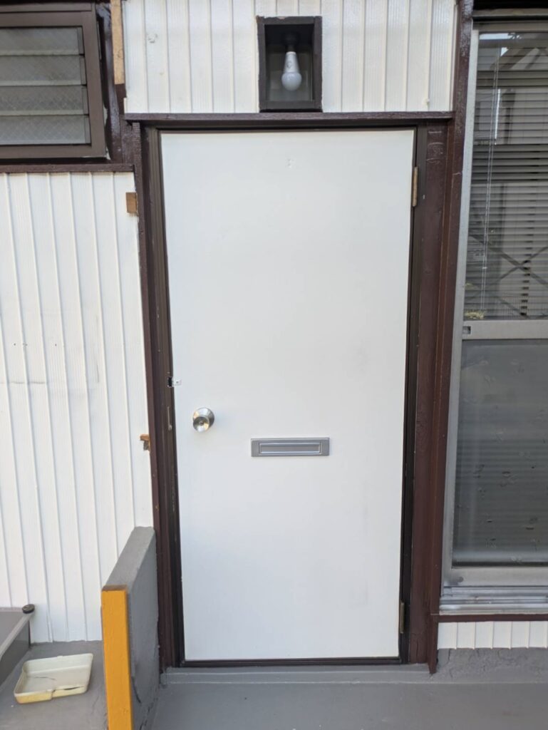 ロンカラードア　施工前　西春日井郡