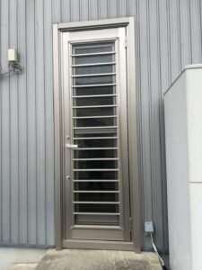 勝手口　リフォーム　リシェント　一宮市　施工後