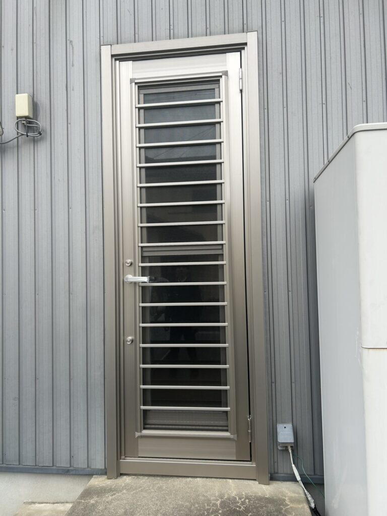 勝手口　リフォーム　リシェント　一宮市　施工後