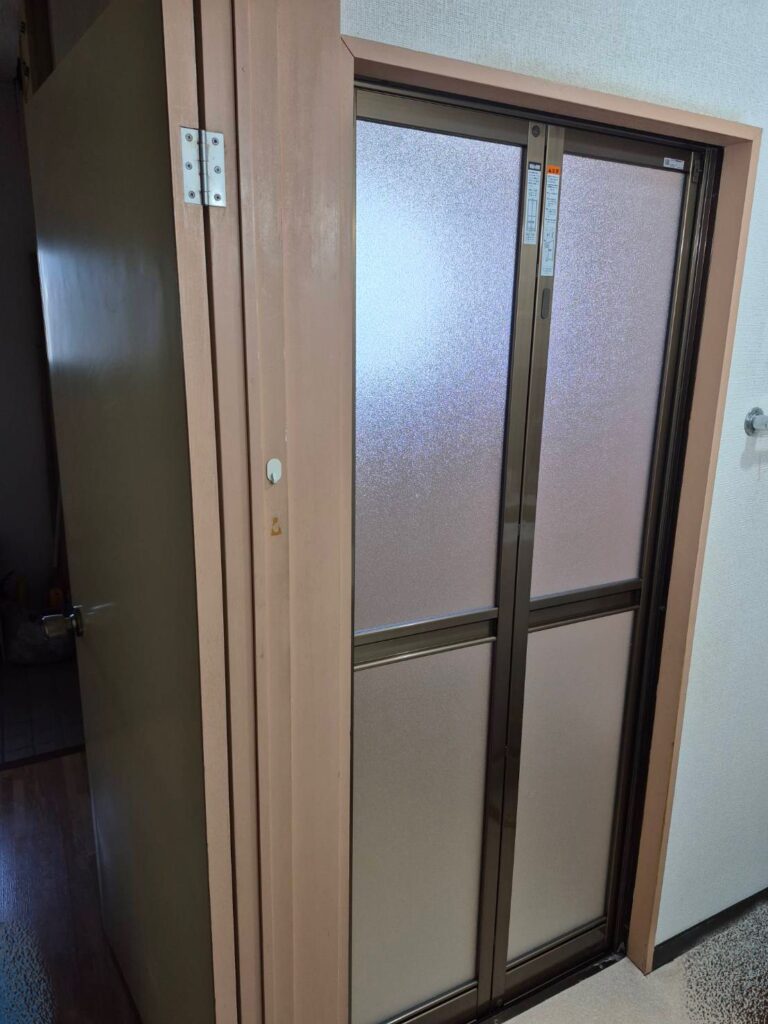 浴室ドア　岐阜市　交換後