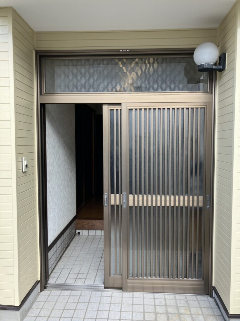 犬山市　リシェント　玄関引戸　施工前