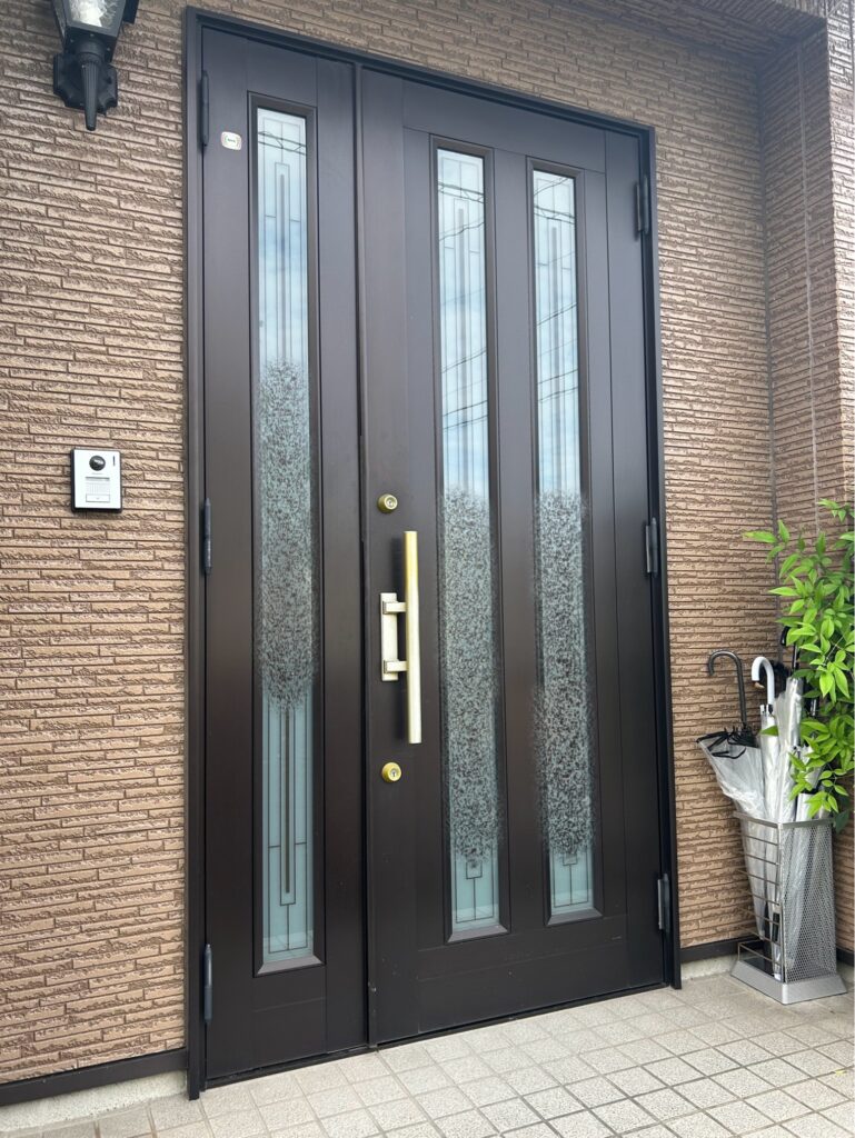 玄関　リシェント　施工前　尾張旭市