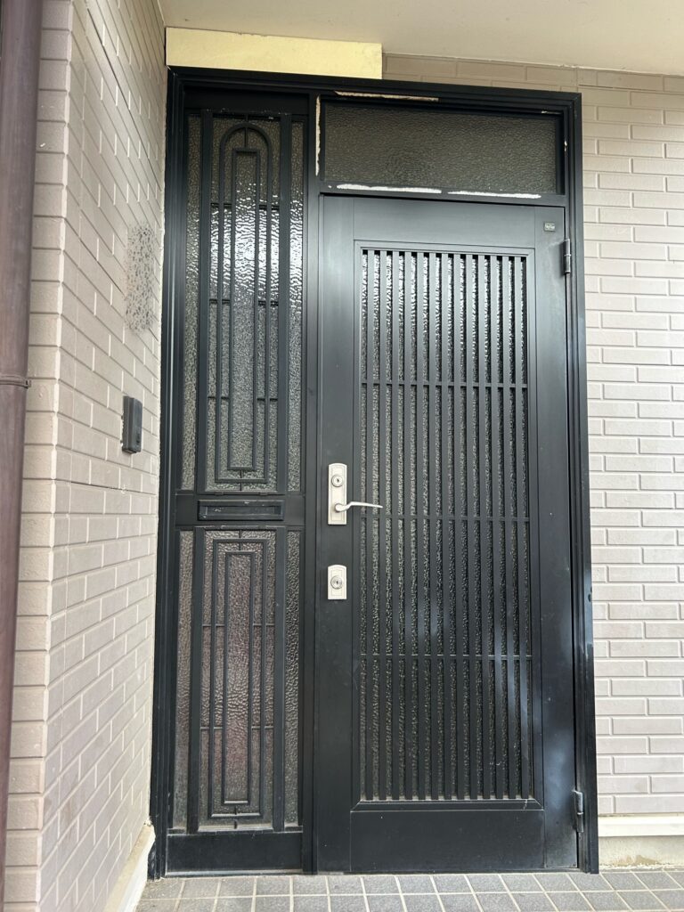 玄関　リシェント　施工前　岐阜市