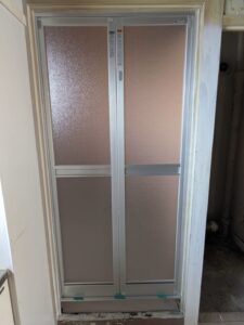 浴室ドア　交換　一宮市　施工後