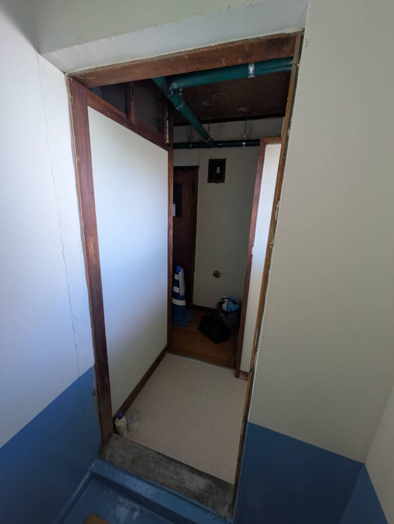 浴室ドア　交換　一宮市　施工前