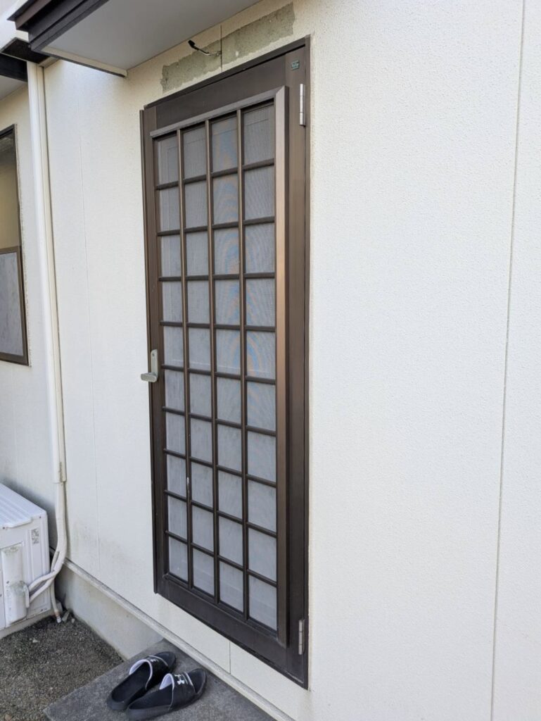 勝手口　リフォーム　リシェント　各務原市　施工前