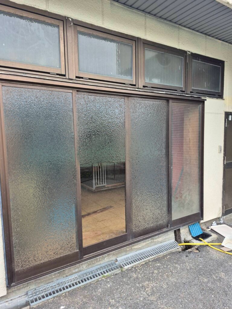 窓　ガラス　交換　施工後　養老町