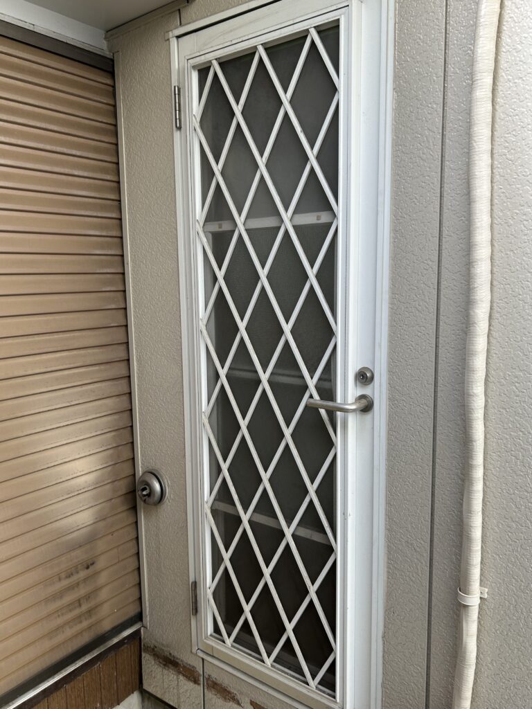 勝手口　リフォーム　リシェント　岐阜市　施工前