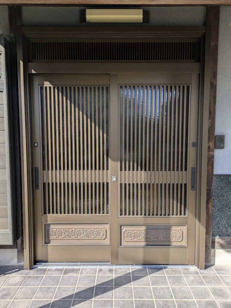 玄関　玄関引戸　リフォーム　一宮市　施工後