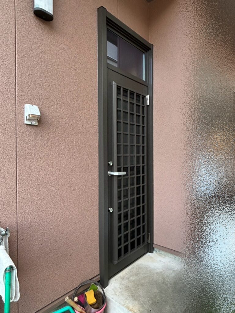 勝手口　リフォーム　リシェント　岐阜市　施工後
